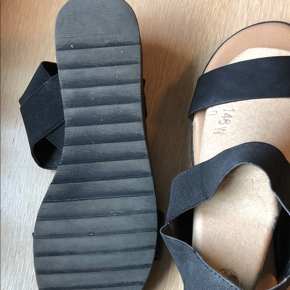 Kensie Black Women's Sandals - Picture 3 of 6